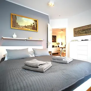  Apartment The Getaway / 80qm In Berlin's Historic Diplomatic Quarter Deutschland